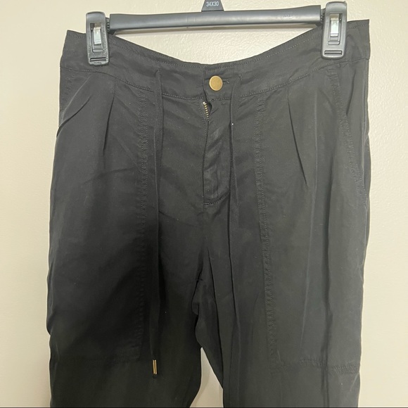 NWT Young, Fabulous & Broke (YFB) black cropped cargo/utility pants size small - Picture 3 of 11